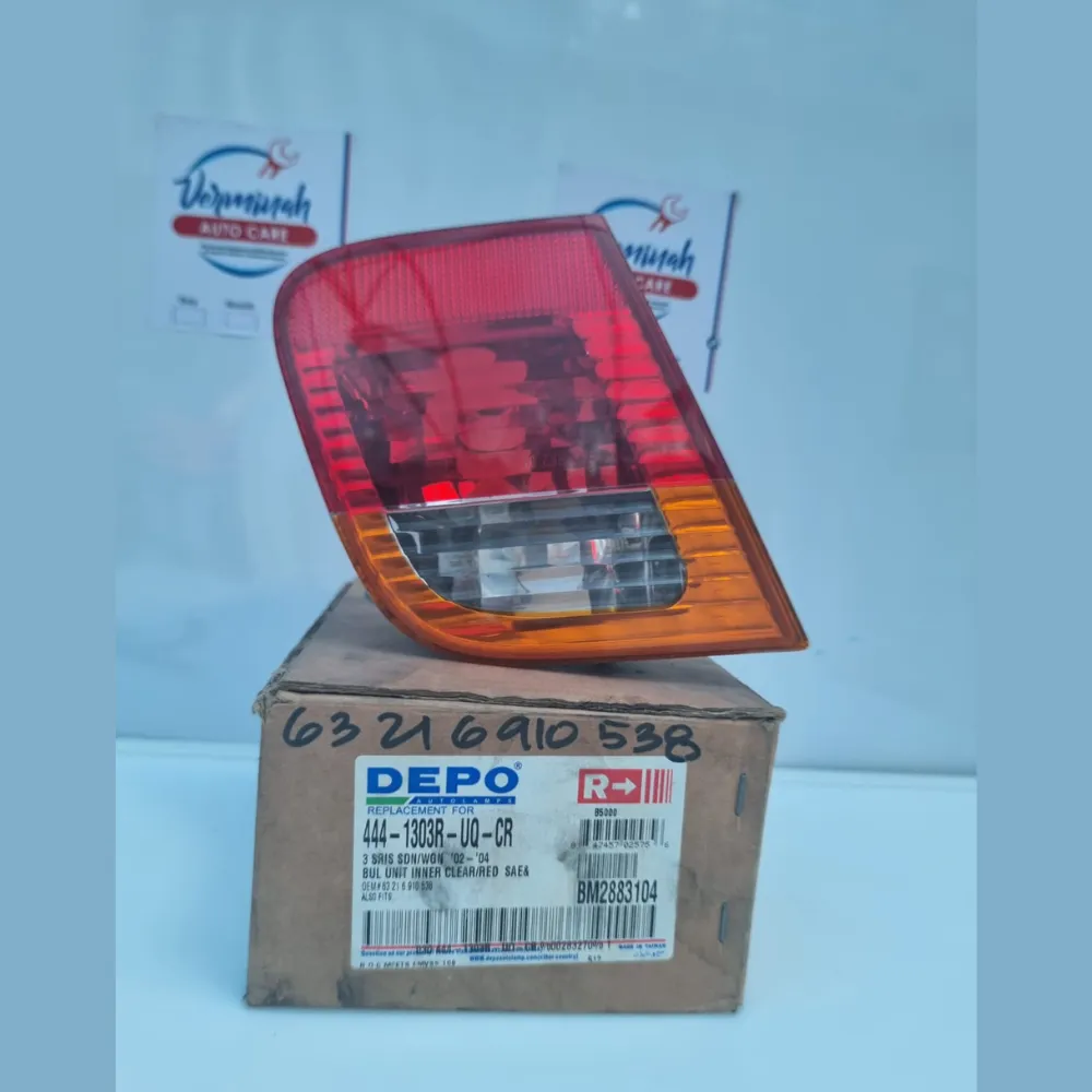 Rear Right White Tail Light BMW 3 Series E46 (Used)